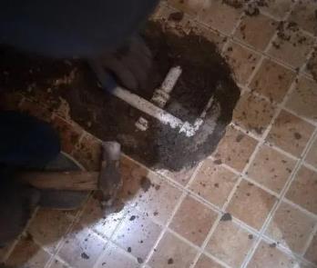 龙岩卫生间漏水维修公司为您分享下卫生间渗水如何处理及注意事项